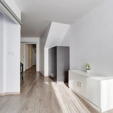 Apartment 10 - Le Lokup - Wifi - Proche Tram Reims